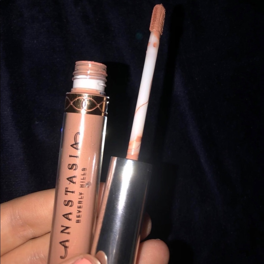 Anastasia beverly hills matte liquid lipstick
